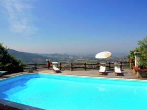 Stunning Villa in Castiglion Fiorentino with Swimming Pool